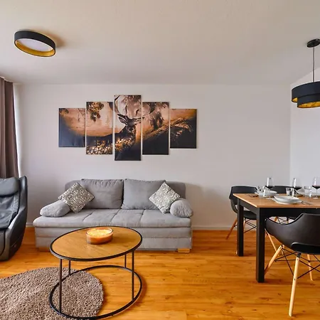 Holiday&stay, Pool, Massagesessel, 85zoll Tv, Kueche