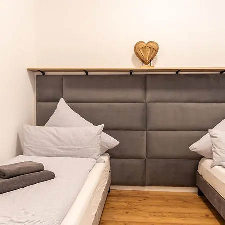 Lejlighed Holiday&stay, Pool, Massagesessel, 85zoll Tv, Kueche