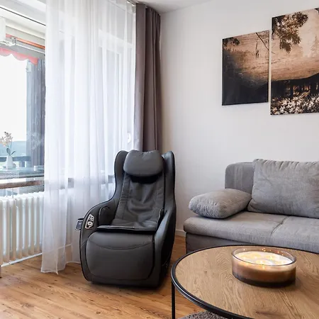 Lejlighed Holiday&stay, Pool, Massagesessel, 85zoll Tv, Kueche Schonach im Schwarzwald